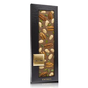 Tejcsokoládé, pisztácia, mandula, pekándió