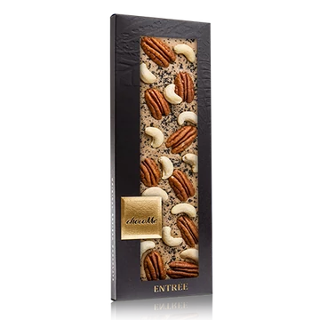 Valrhona 32% szőkecsokoládé, fekete só, pekándió, kesudió